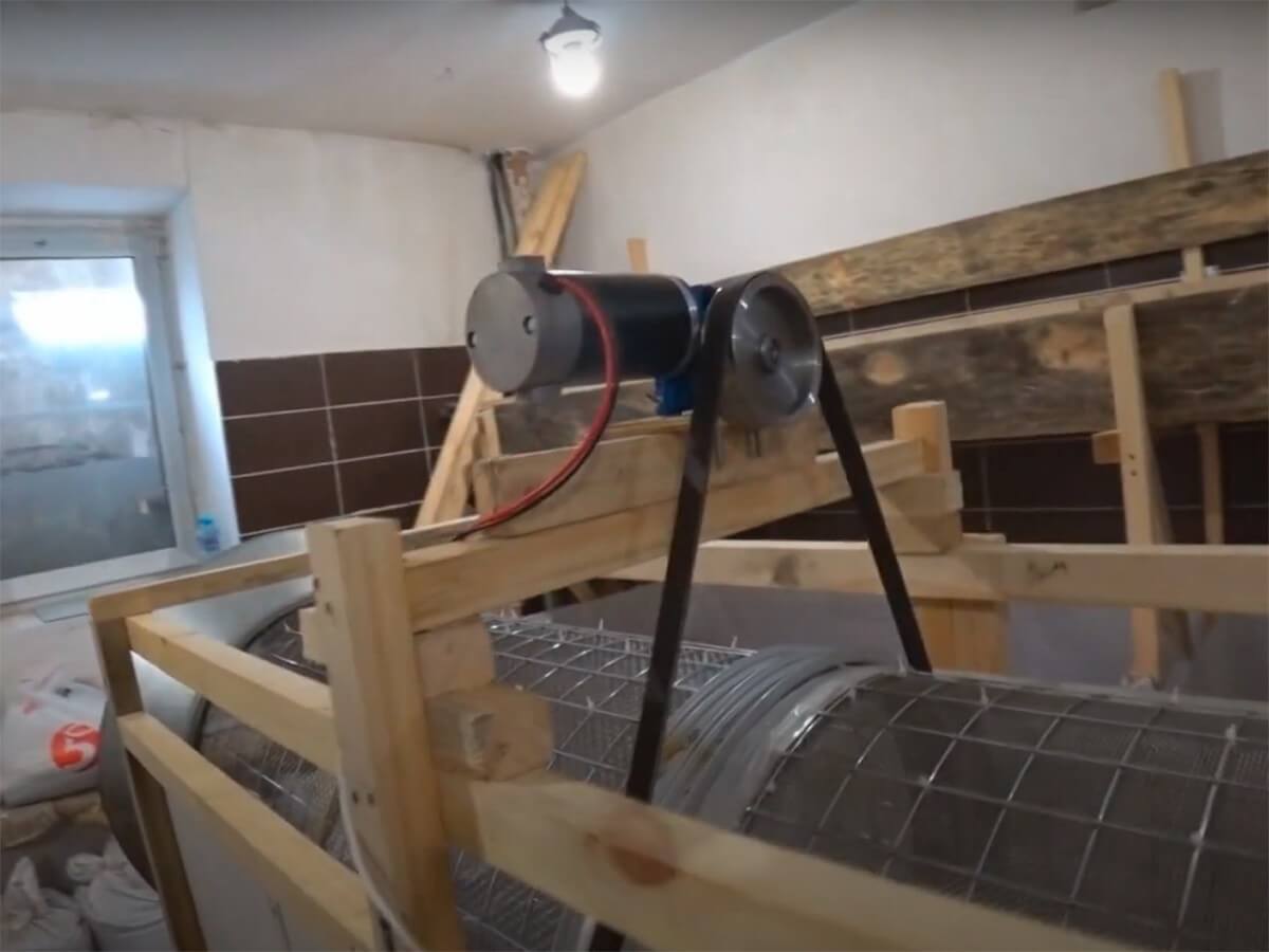 Закрепление ременного редуктора с приводным ремнём.