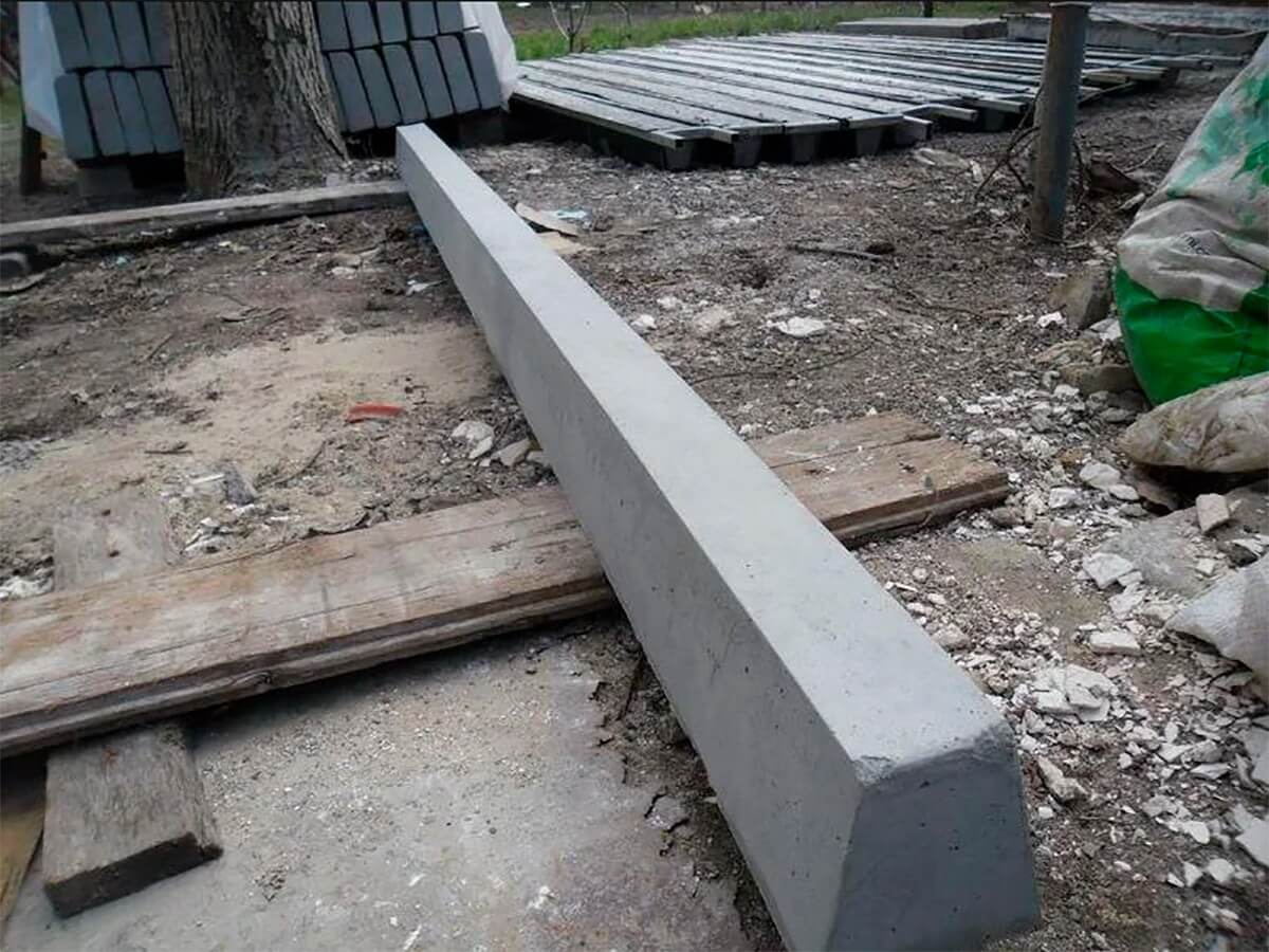 Готовые виноградные шпалеры после распалубки